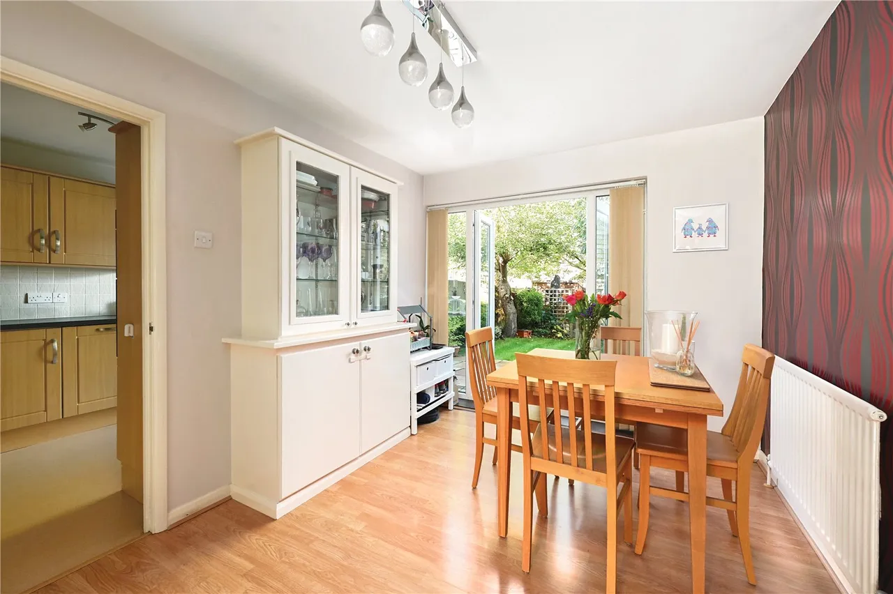 Highwood Close, Yateley, GU46, photo 6
