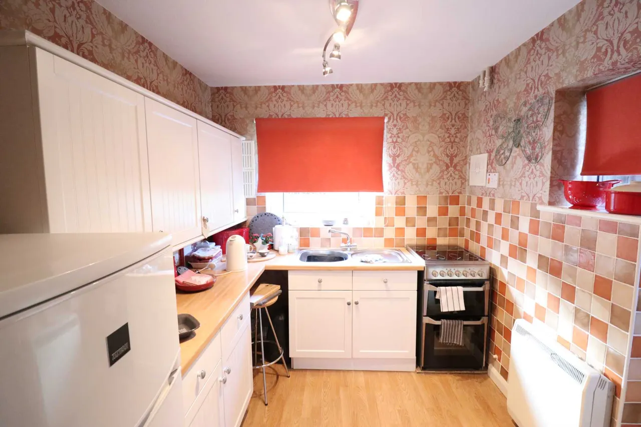Deeds Grove, High Wycombe, HP12 3NY, photo 6