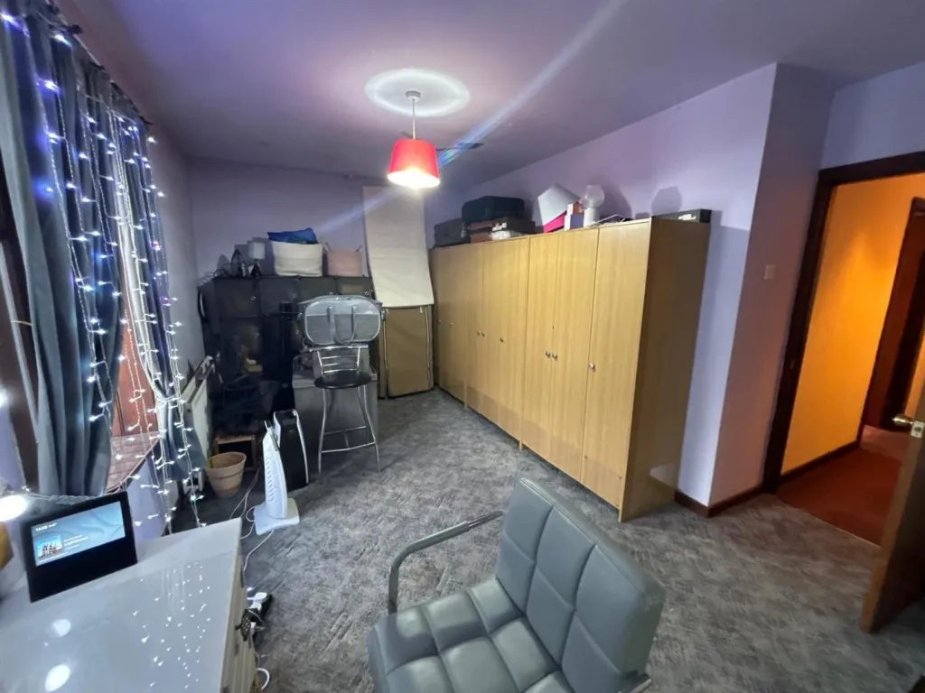 Blacksnape Road, Darwen, BB3, photo 24