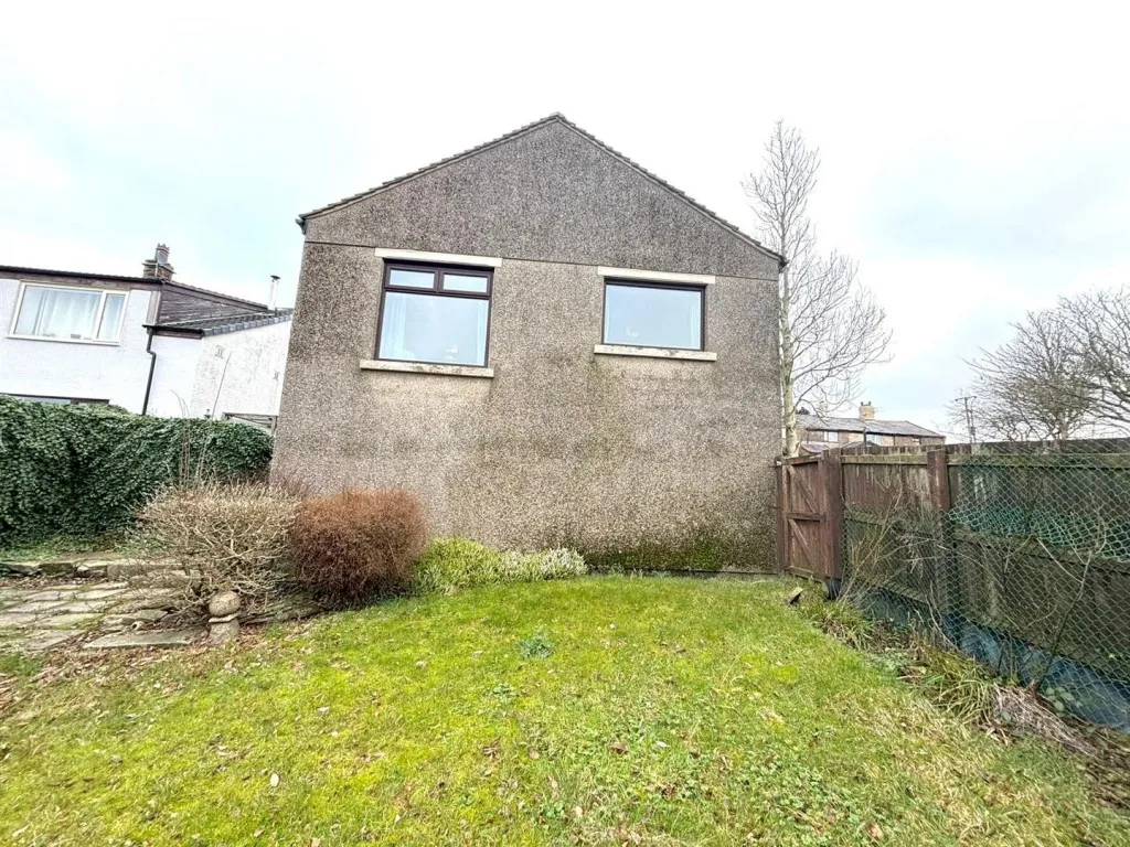 Blacksnape Road, Darwen, BB3, photo 30