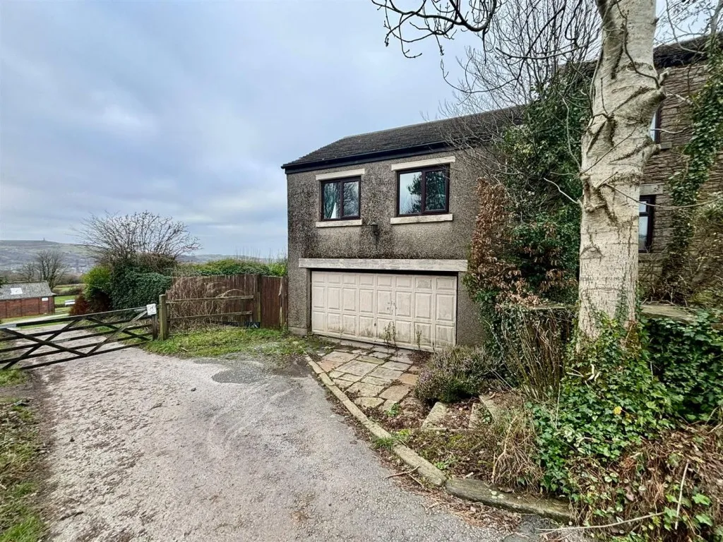 Blacksnape Road, Darwen, BB3, photo 4