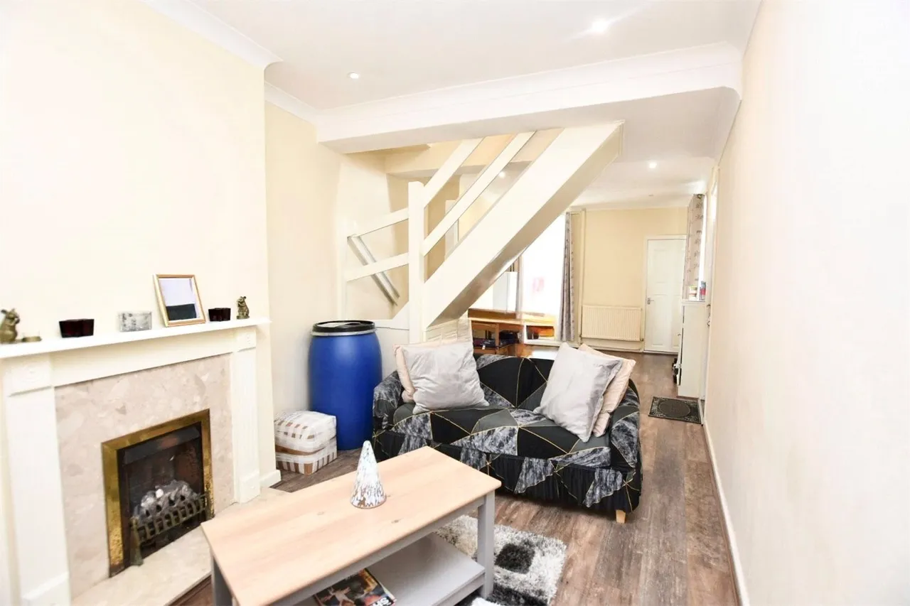 Elswick Street, Darwen, Lancashire, BB3, photo 3
