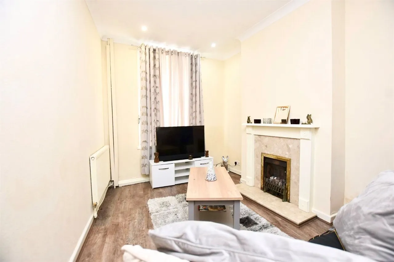 Elswick Street, Darwen, Lancashire, BB3, photo 2