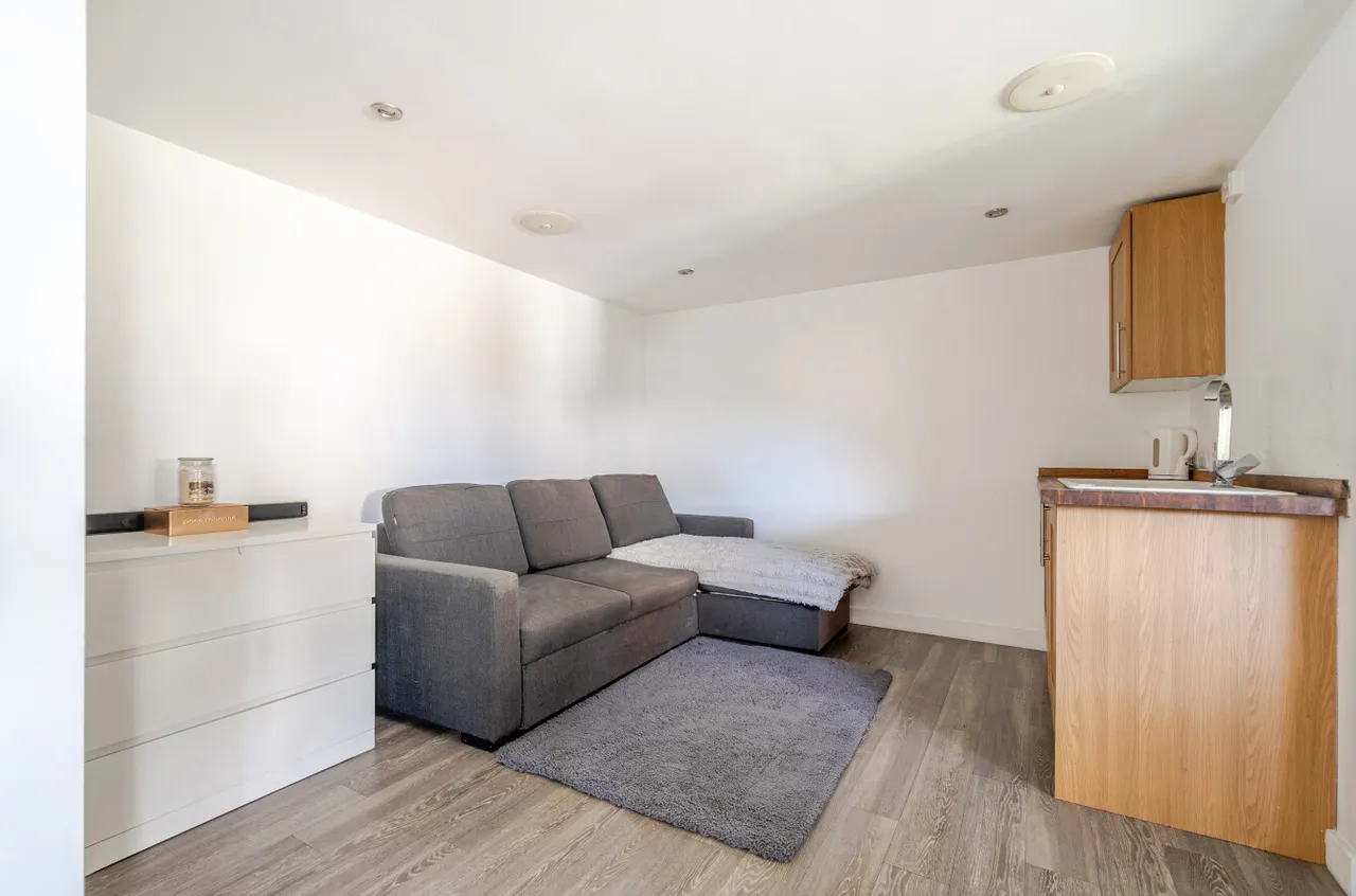 George V Avenue, Worthing, BN11, photo 11