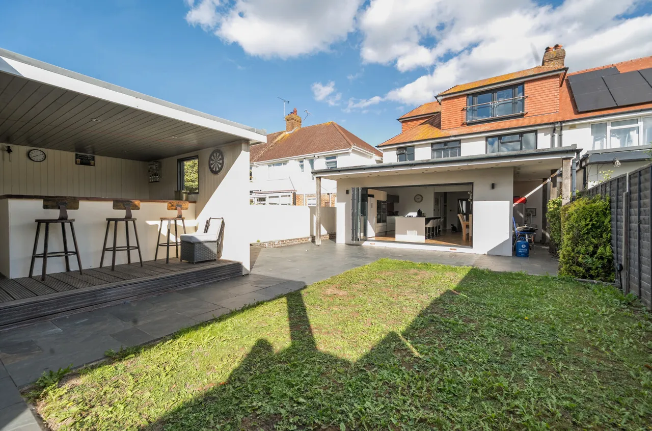 George V Avenue, Worthing, BN11, photo 16