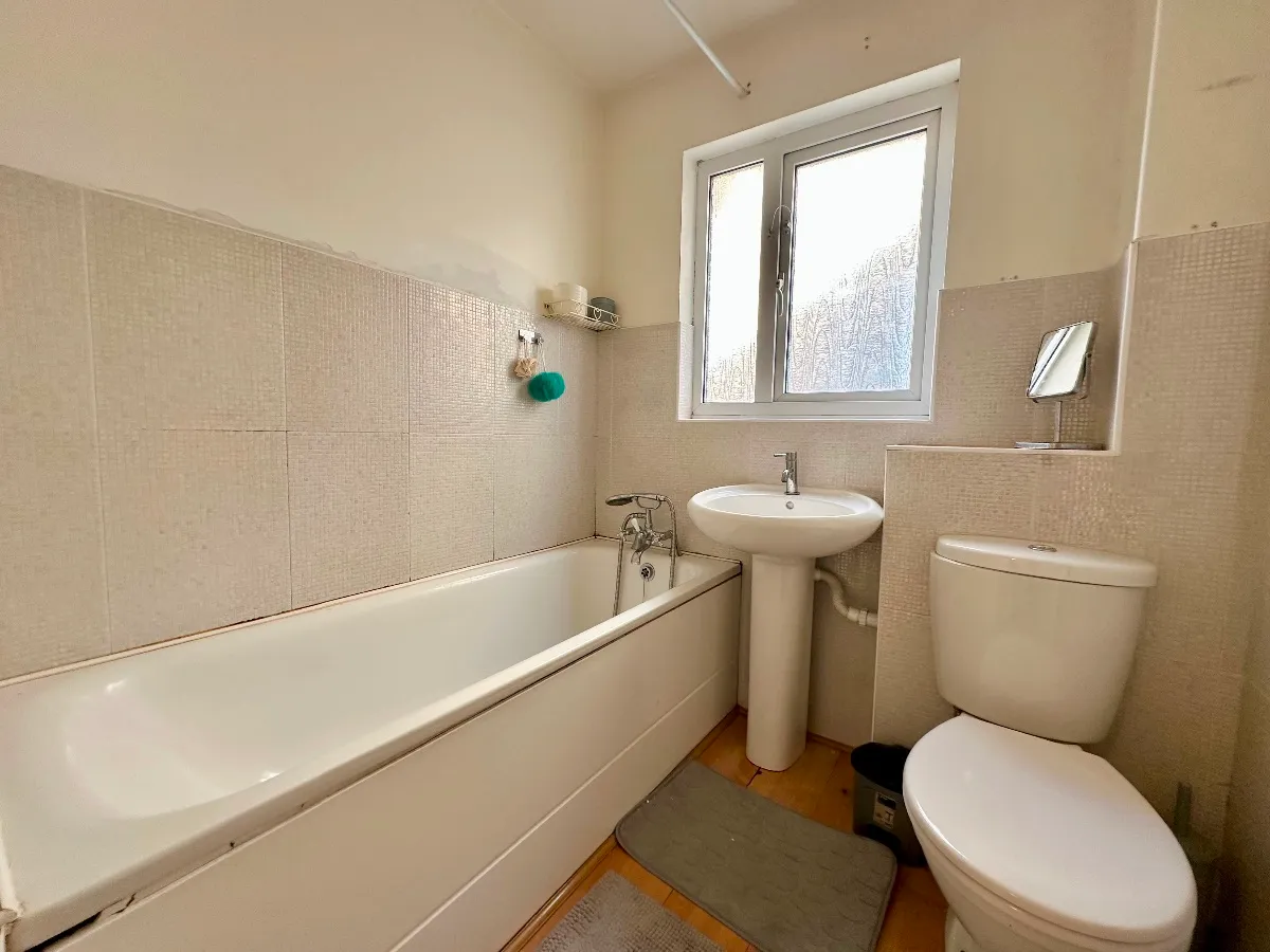 Juniper Way, Harold Wood, Romford, photo 8