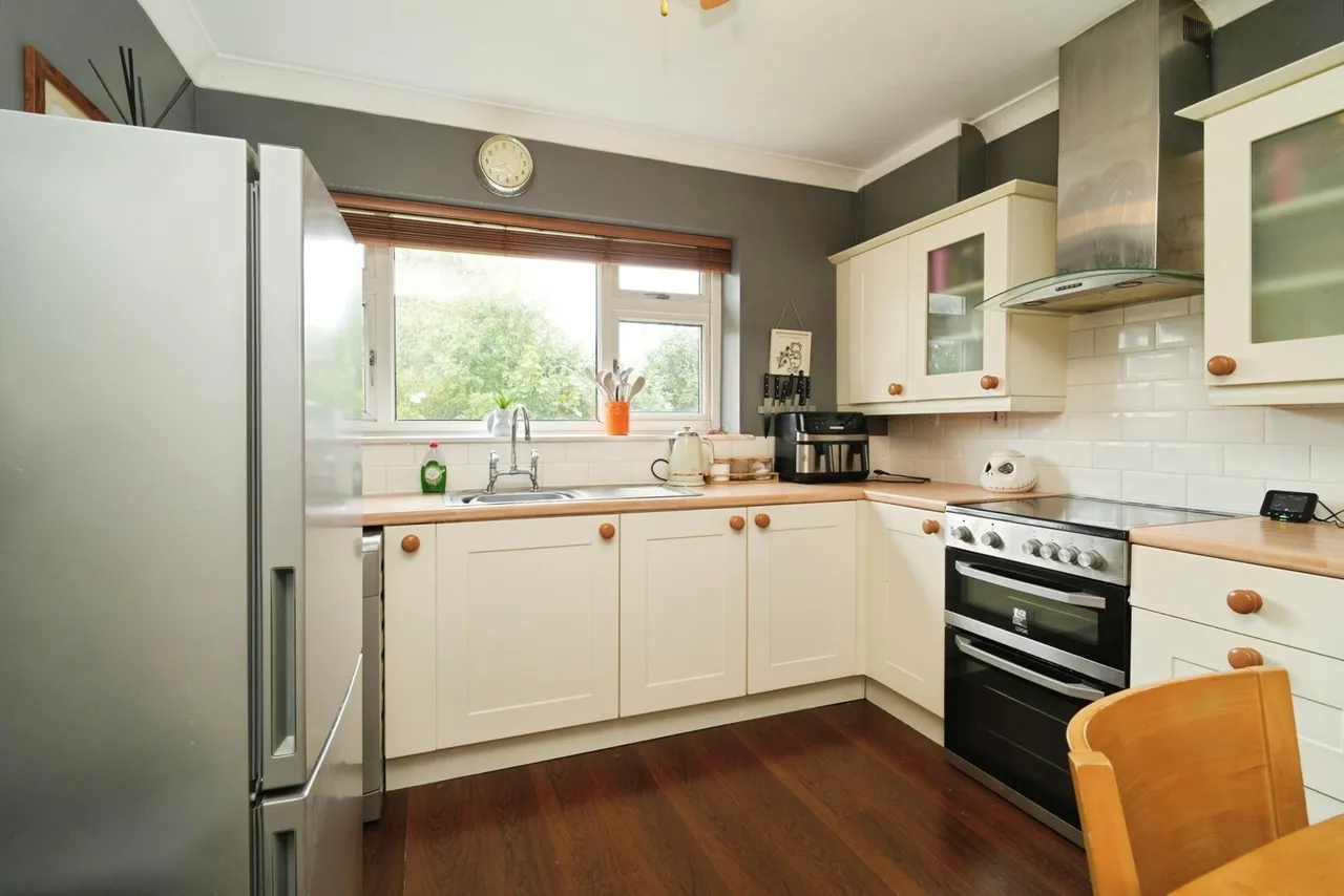 Whitby Avenue, Salford, M6, photo 4