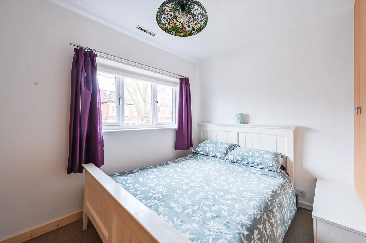 59 Wrexham Road, London, photo 12