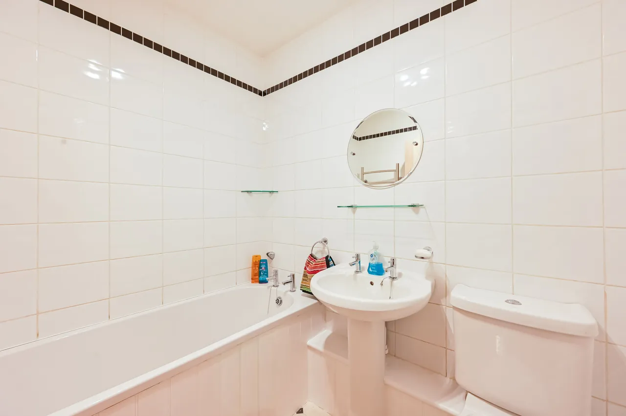59 Wrexham Road, London, photo 10
