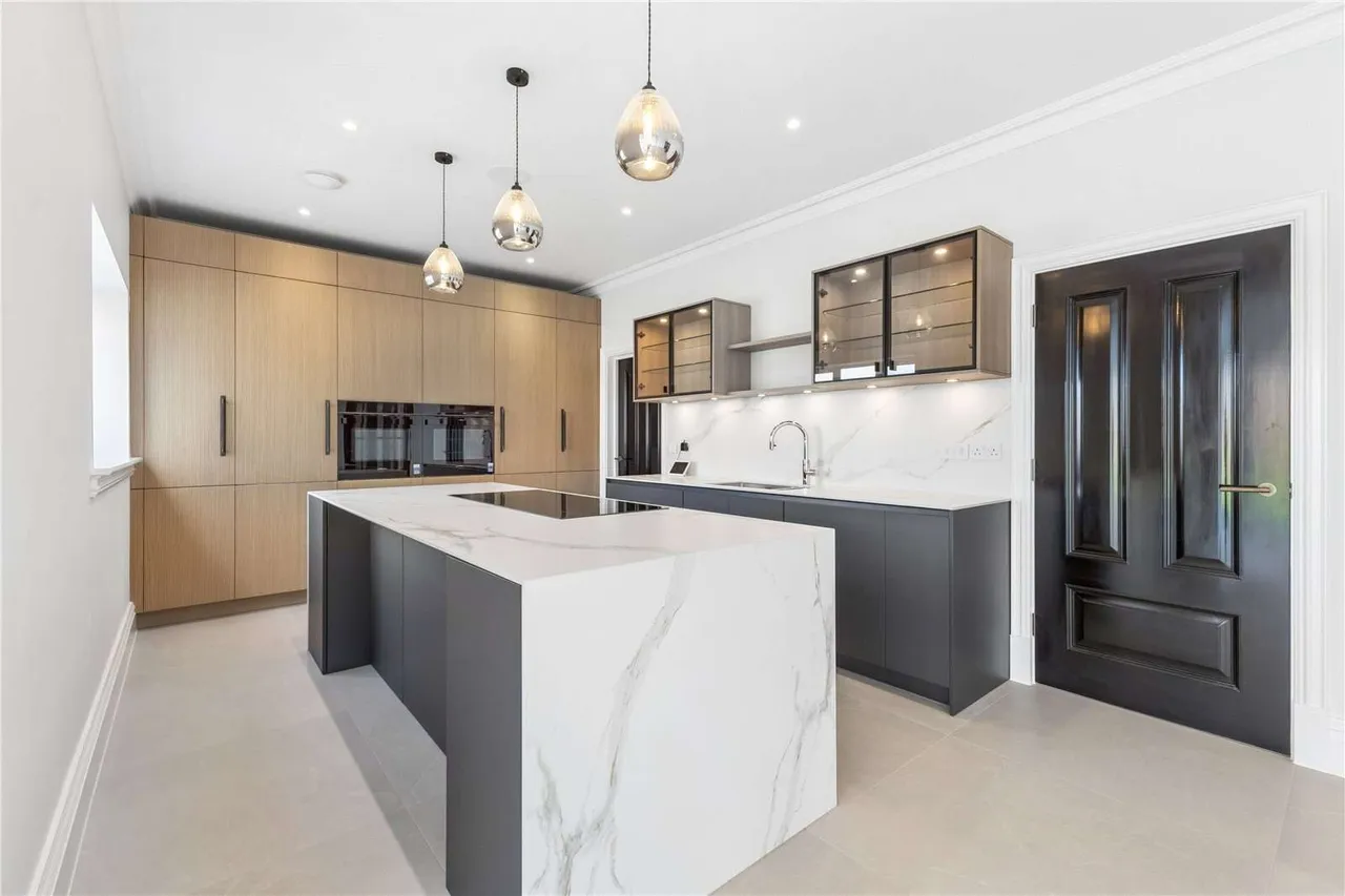Alba House, Brook Avenue, Warsash, Southampton, SO31 9HR, photo 4