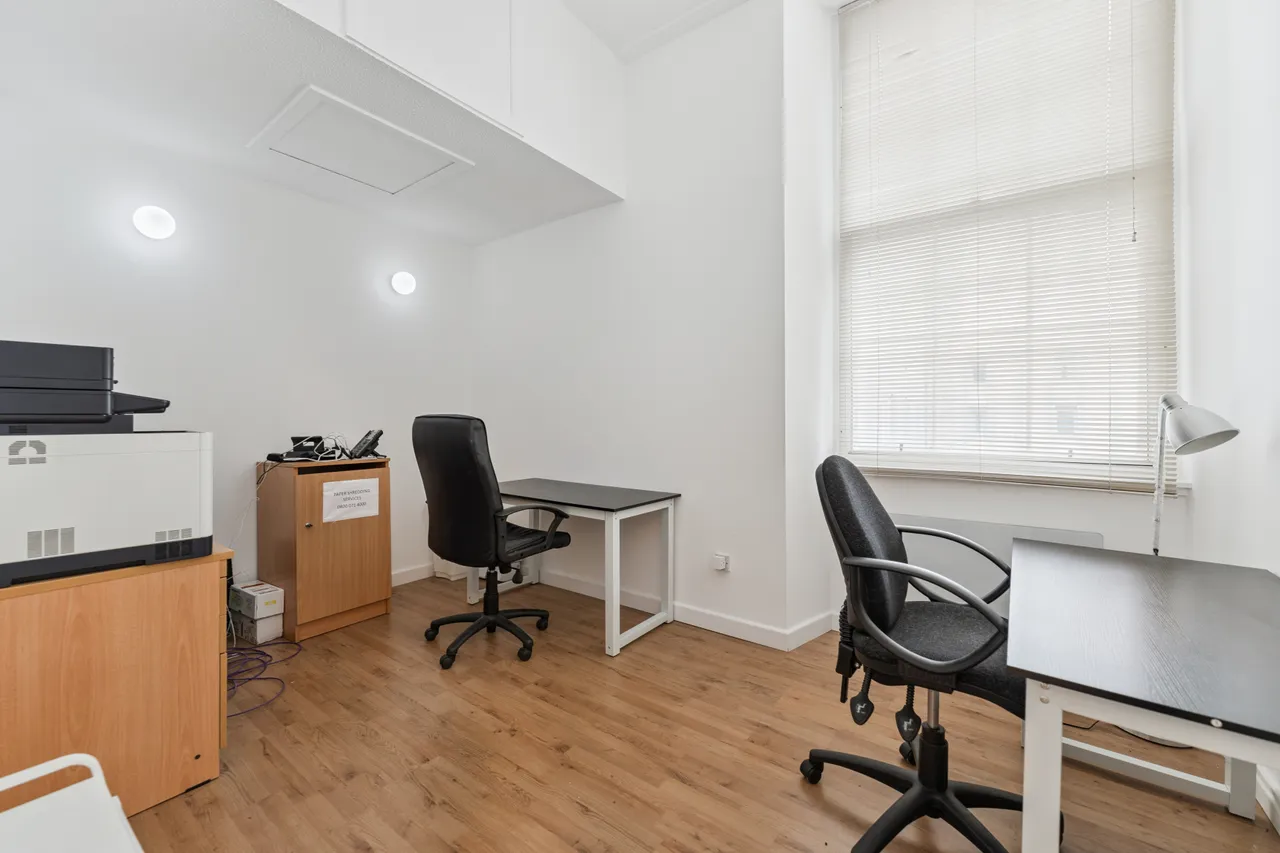 Miller Street, Canada Court, G1, photo 10