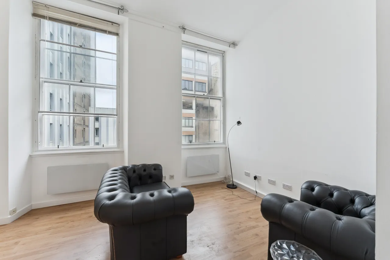 Miller Street, Canada Court, G1, photo 3