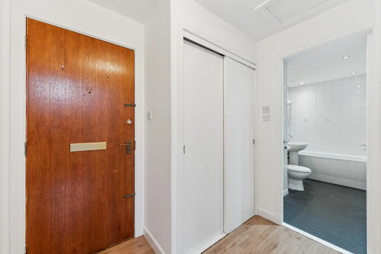 Miller Street, Canada Court, G1, photo 15