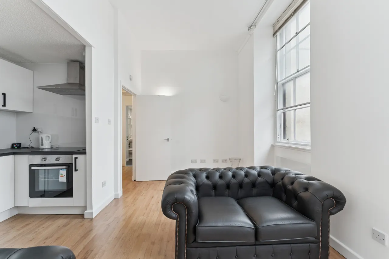 Miller Street, Canada Court, G1, photo 7