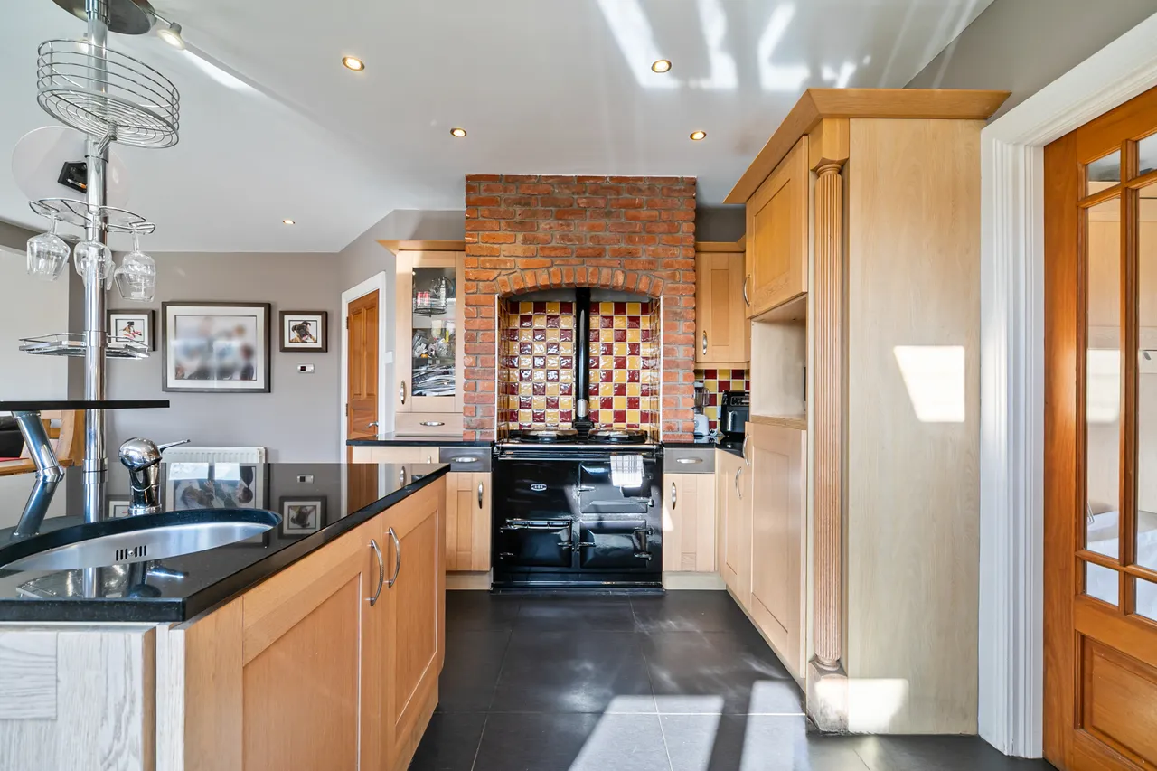 Ballynahatty Road, Belfast, photo 14