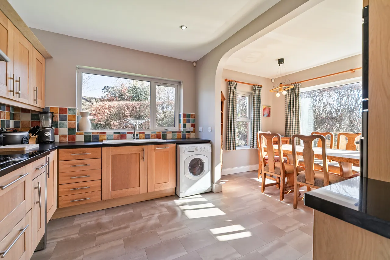 Ballynahatty Road, Belfast, photo 37
