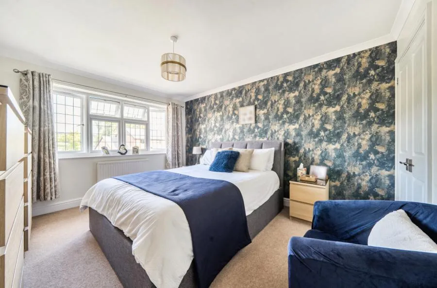Raven Crescent, Westcott, HP18, photo 9
