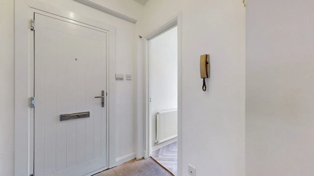 2061 Dumbarton Road, Glasgow, photo 10
