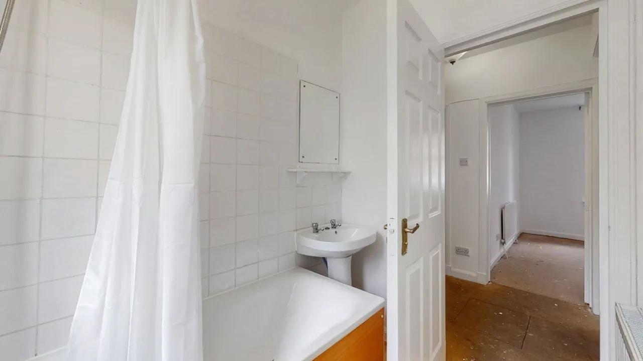 2061 Dumbarton Road, Glasgow, photo 9