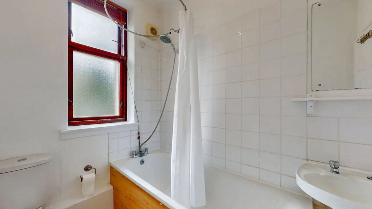 2061 Dumbarton Road, Glasgow, photo 8