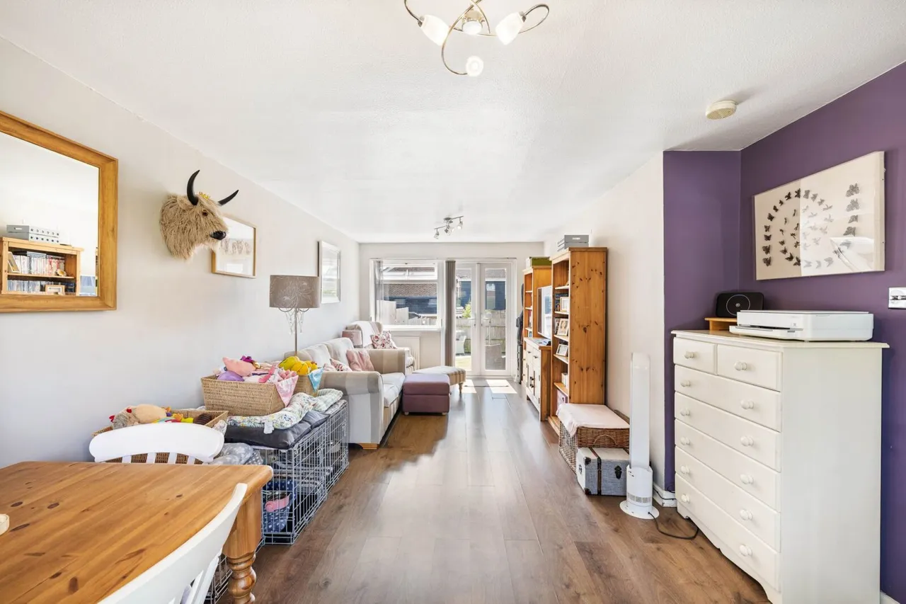 Garden Wood Road, East Grinstead, East Grinstead, RH19 1SD, photo 2