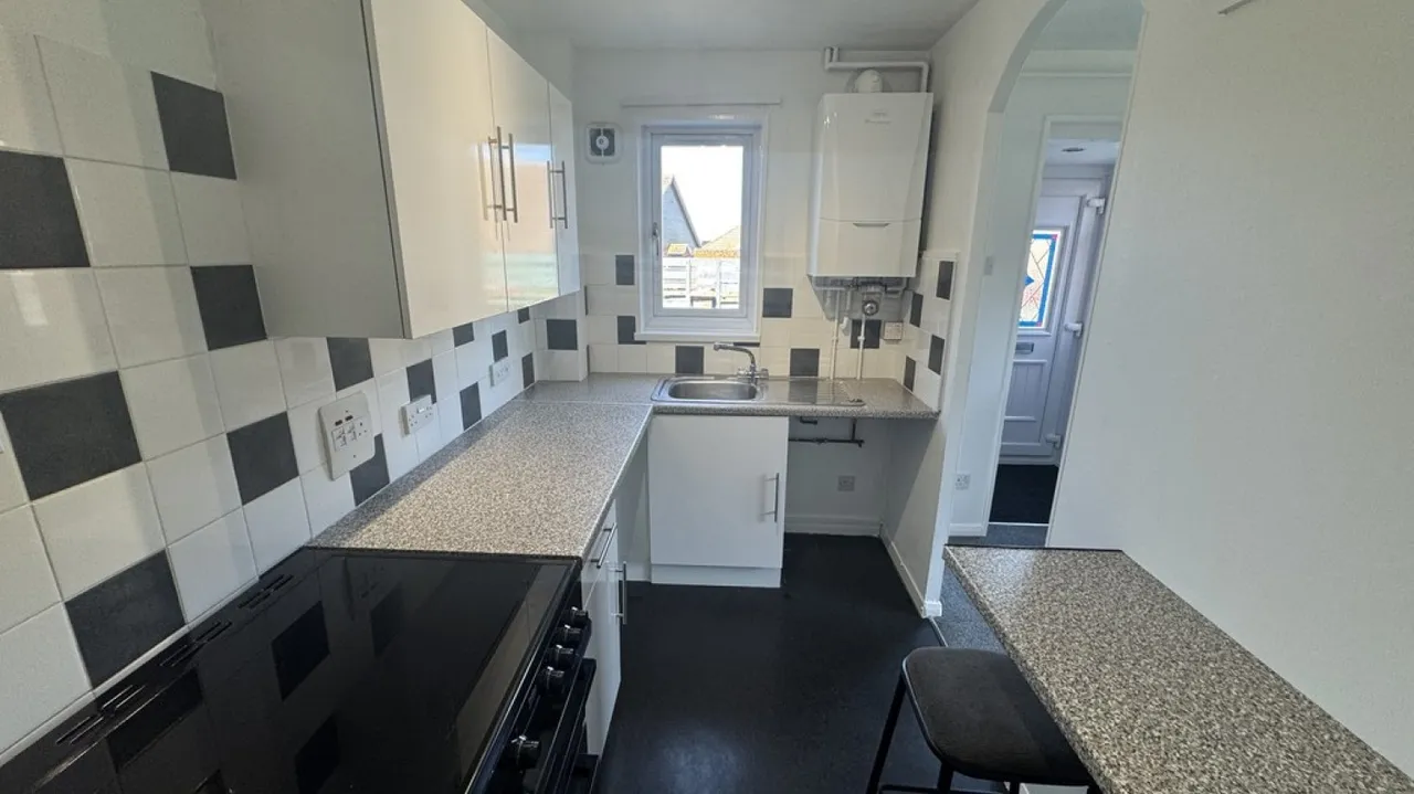 Bremeridge Road, Westbury, photo 4