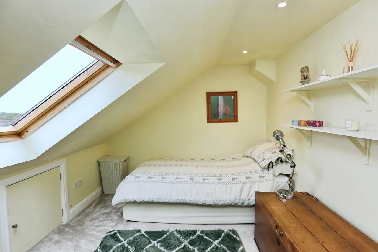 Sarum Road, Chandler's Ford, SO53, photo 9