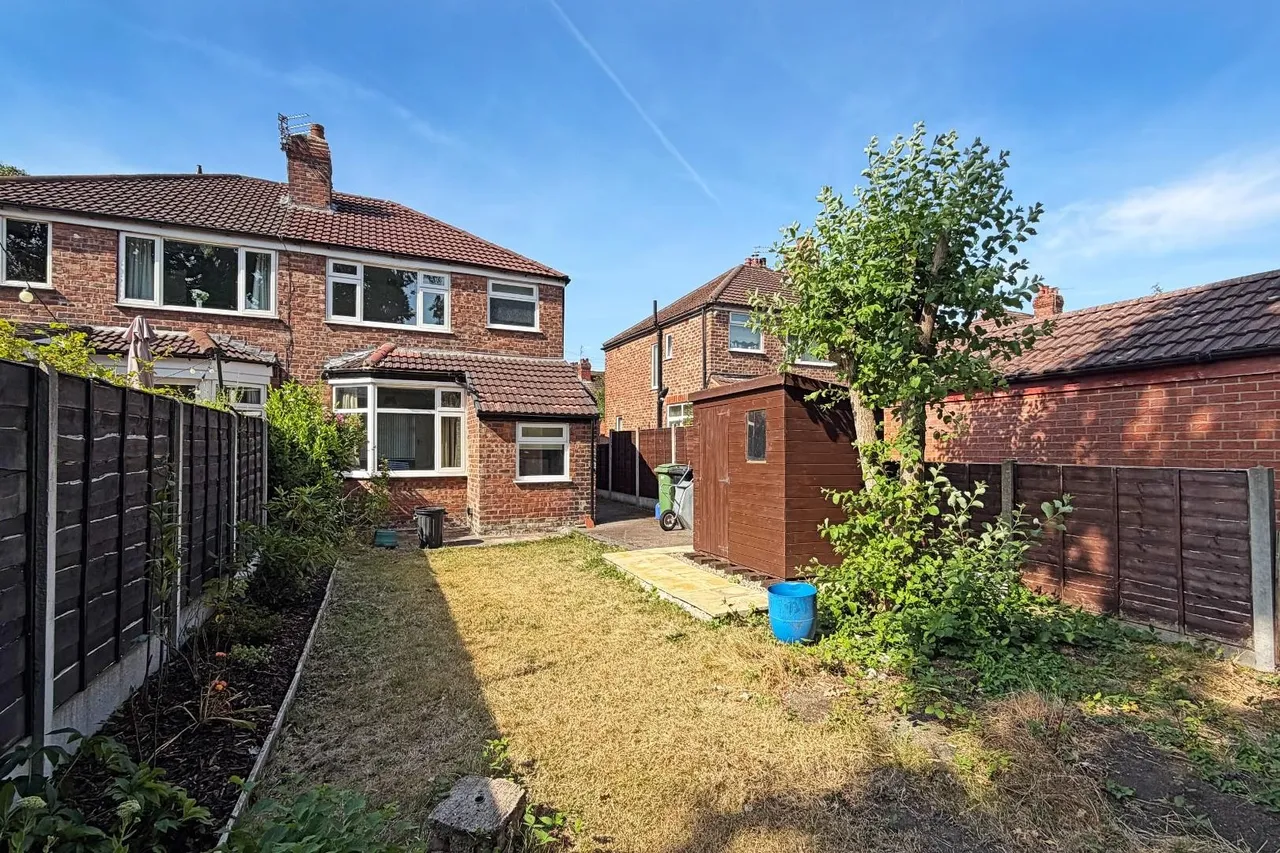 Crofton Avenue, Timperley WA15 6BZ, photo 24