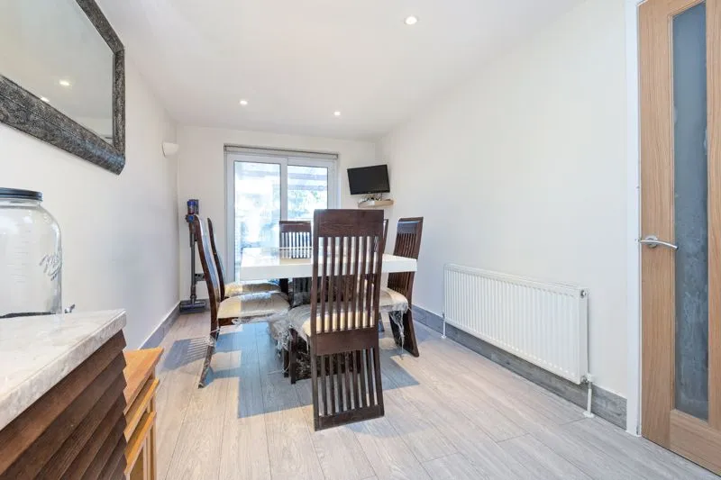 Wickstead Avenue, Luton LU4 9DW, photo 5