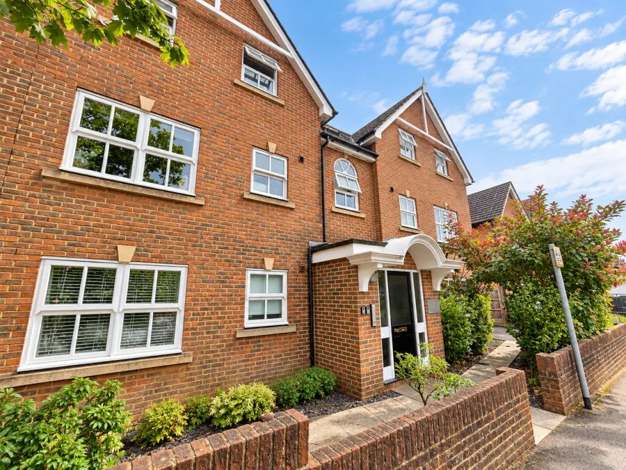 2 bed flat for sale, Union Street, Farnborough, GU14