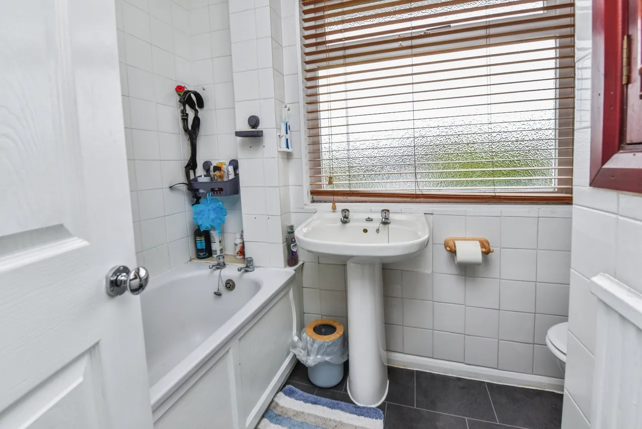 Melrose Close, Market Lavington, SN10, photo 13