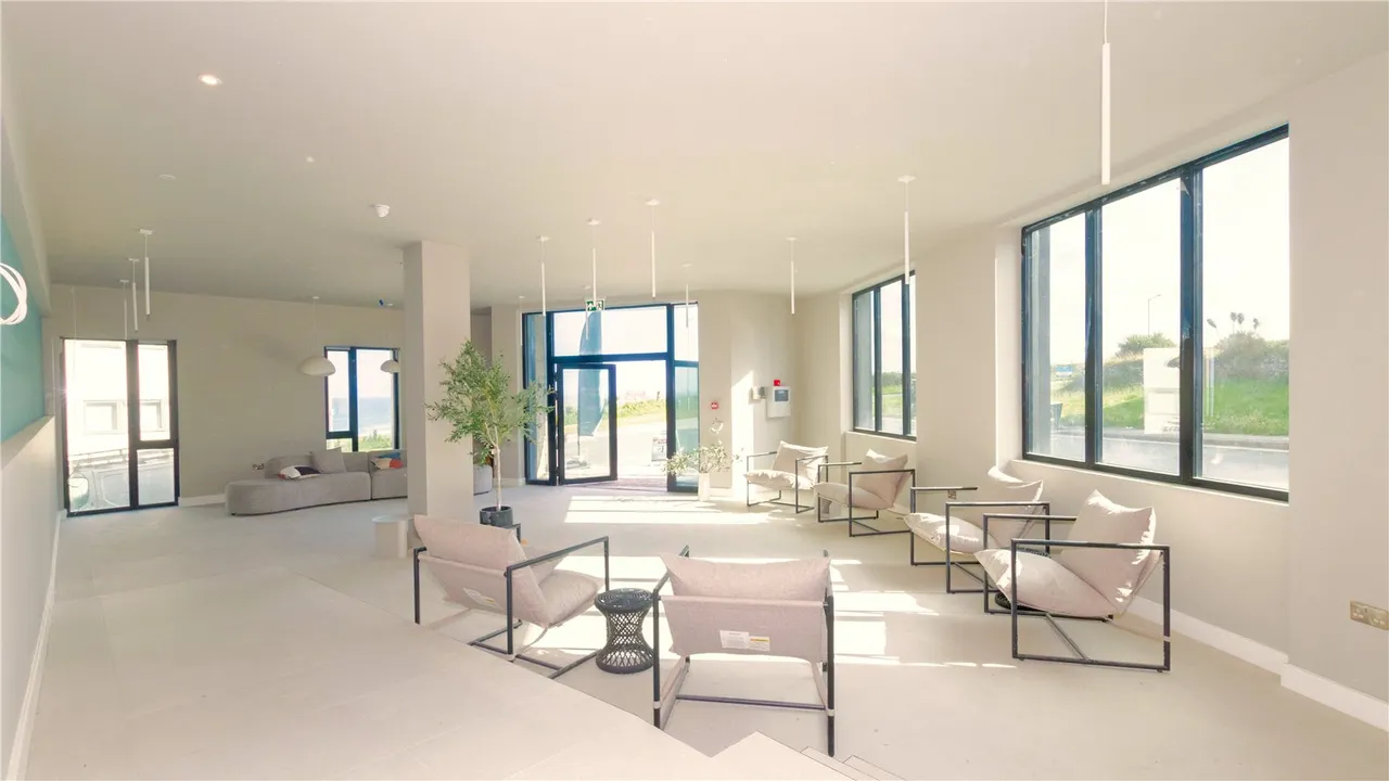 Pentire Avenue, Newquay, Cornwall, TR7 1FJ, photo 11