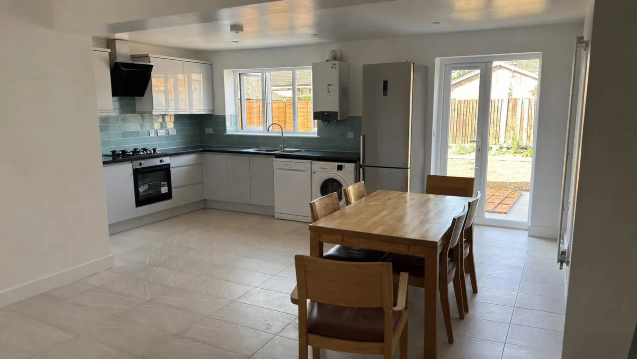 Meadowcroft, Aylesbury, HP19 9LP, photo 3