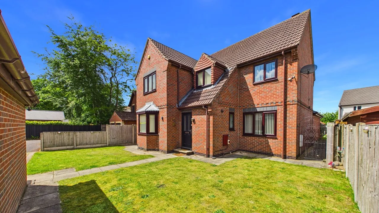 4 bed house for sale, Lidget Close, Bessacarr, DN4