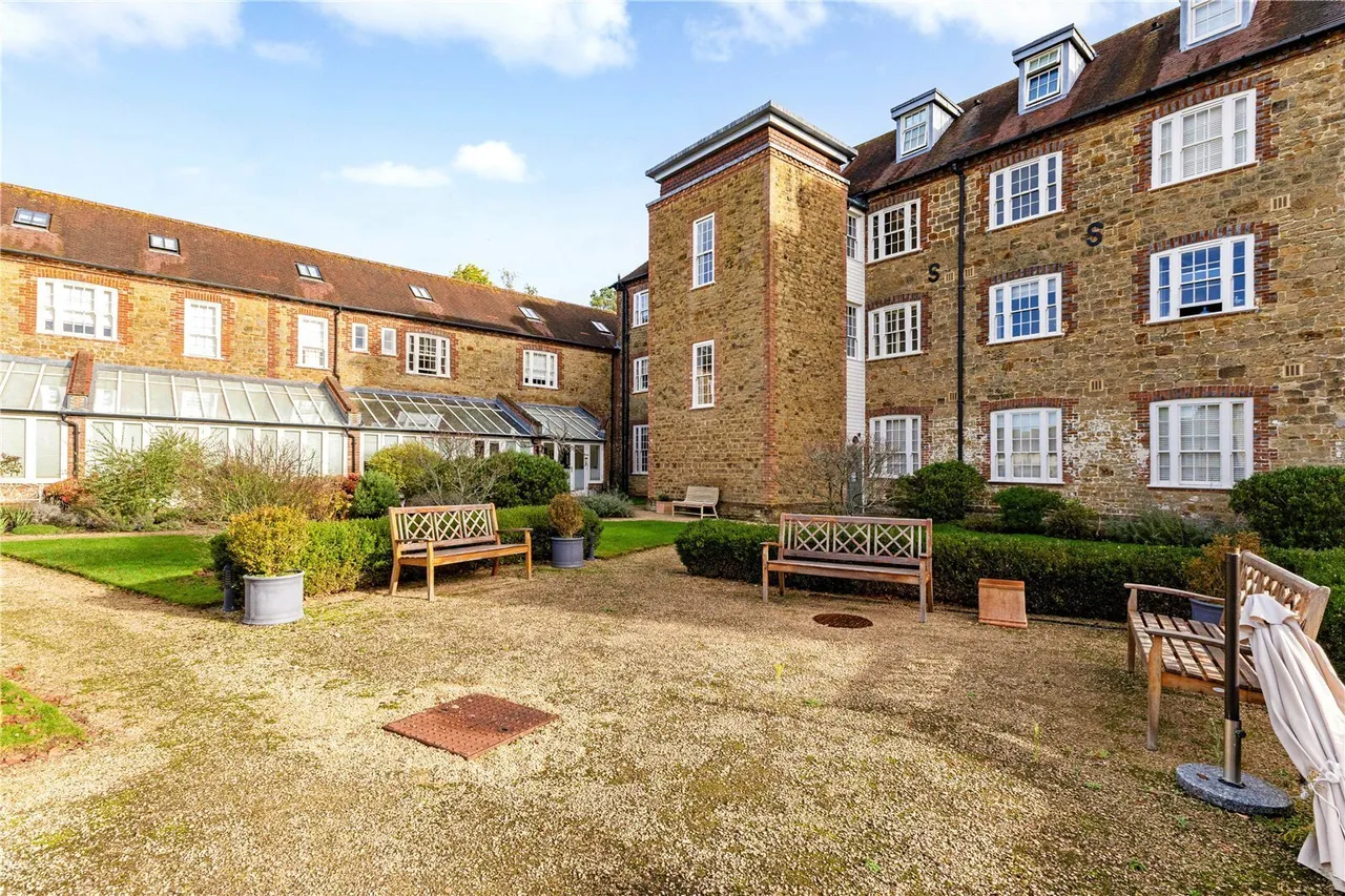 Dodsley Lane, Easebourne, GU29, photo 9