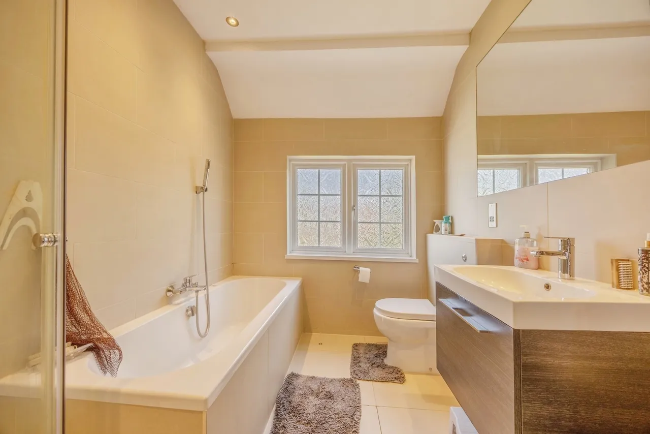 Semley Road, London, SW16, photo 3