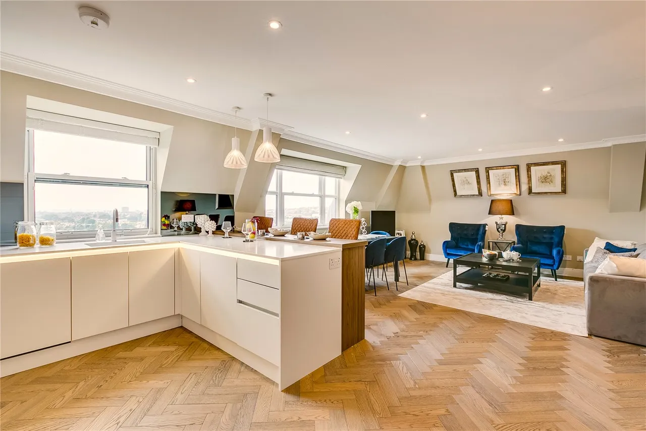 Boydell Court, St John's Wood Park, NW8, photo 3