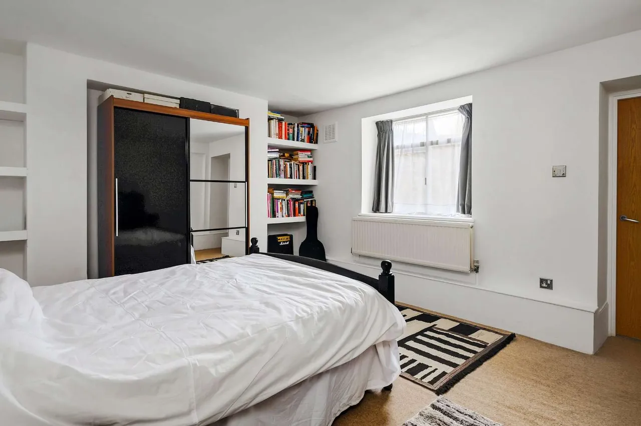 York House, 14 Highbury Crescent, London, N5 1RP, photo 10