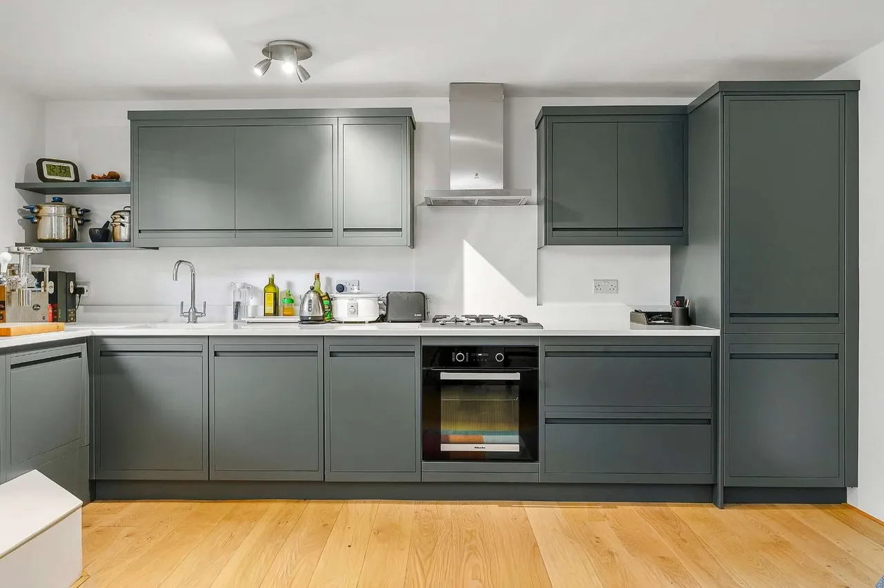 York House, 14 Highbury Crescent, London, N5 1RP, photo 3