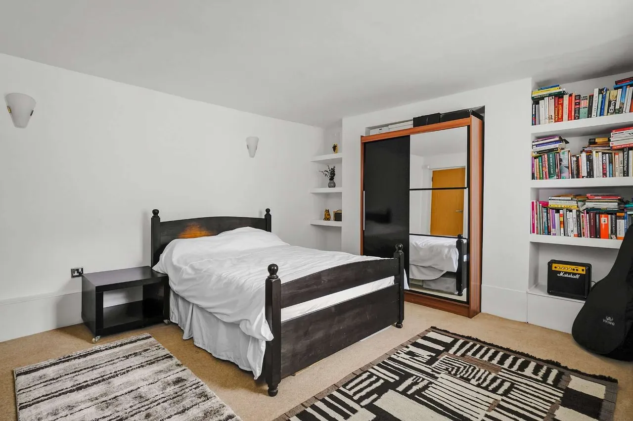 York House, 14 Highbury Crescent, London, N5 1RP, photo 11