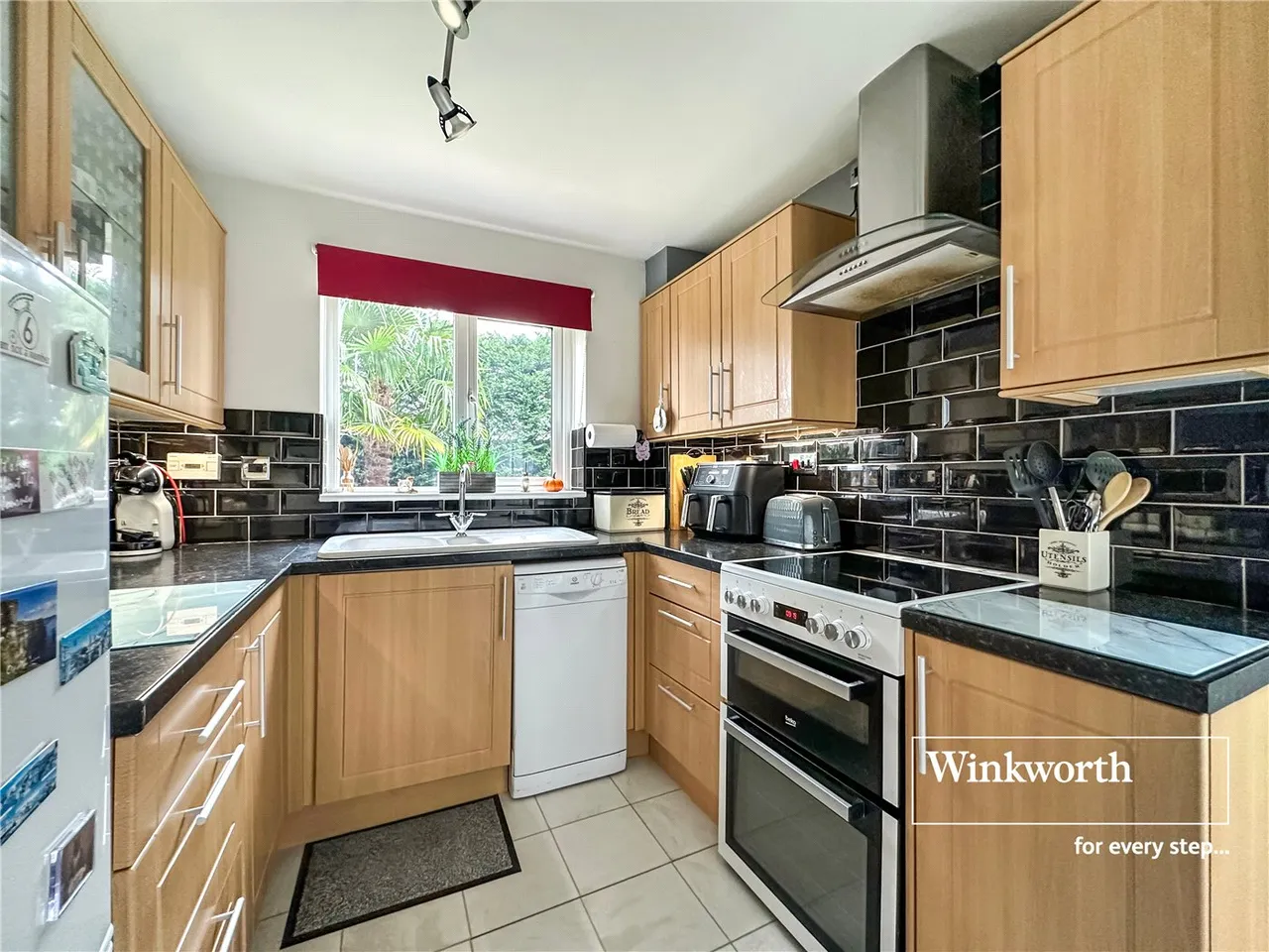 Monks Close, West Moors, Ferndown, Dorset, BH22, photo 3