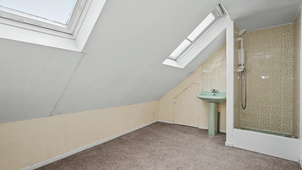 St. Georges Court, Glastonbury, photo 6