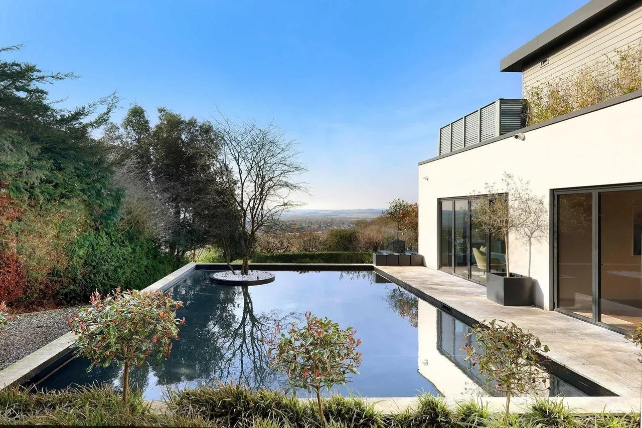 Harvest Hill, Bourne End, SL8, photo 4