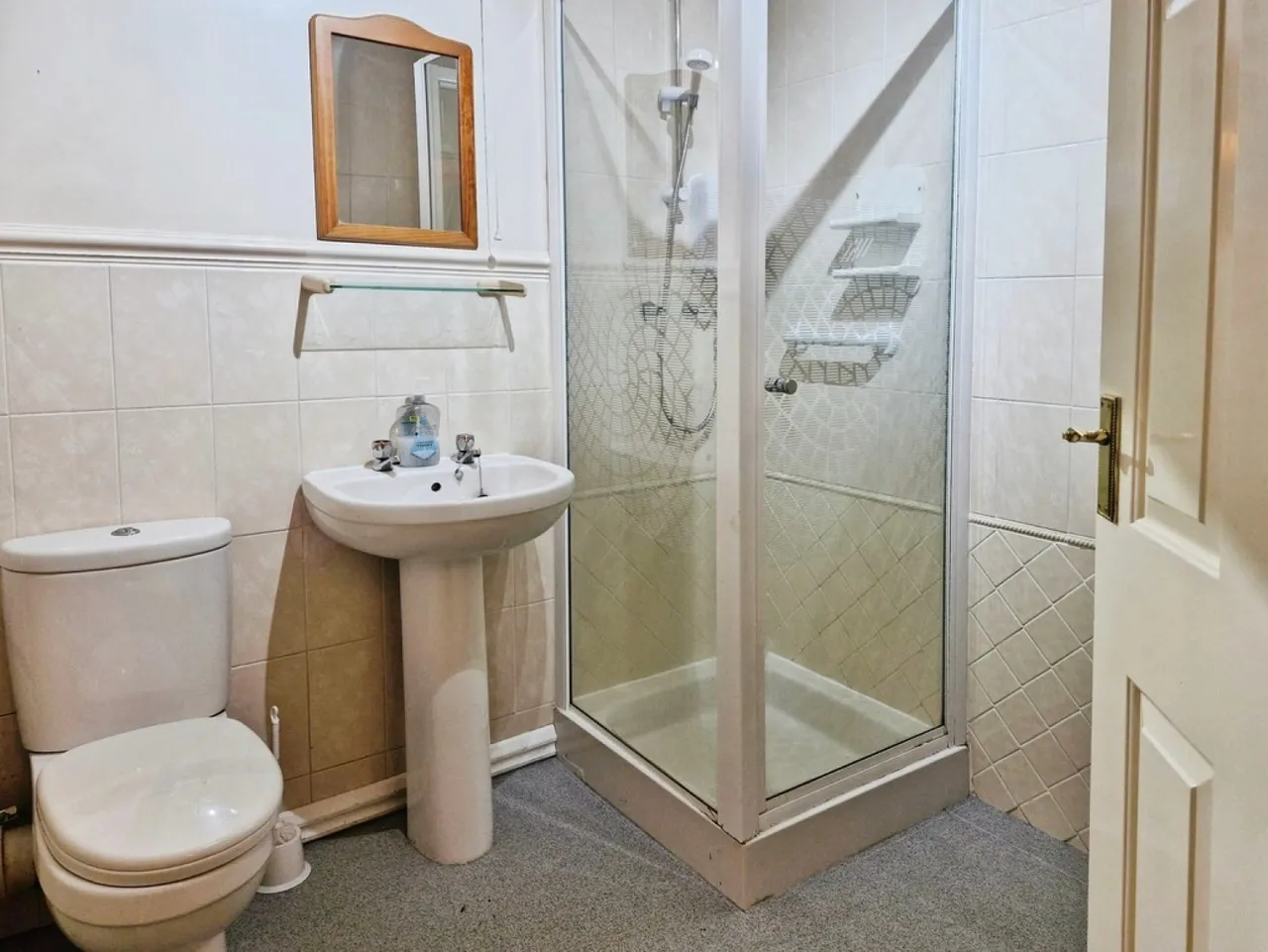The Belfry, Windmill Lane, Yeadon, photo 6