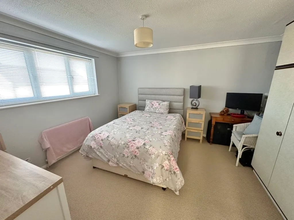 Norfolk Close, Laindon, SS15, photo 6