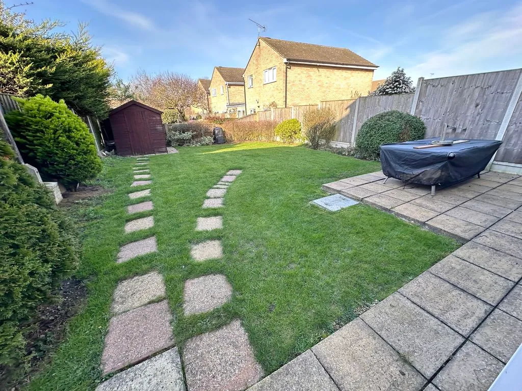 Norfolk Close, Laindon, SS15, photo 10