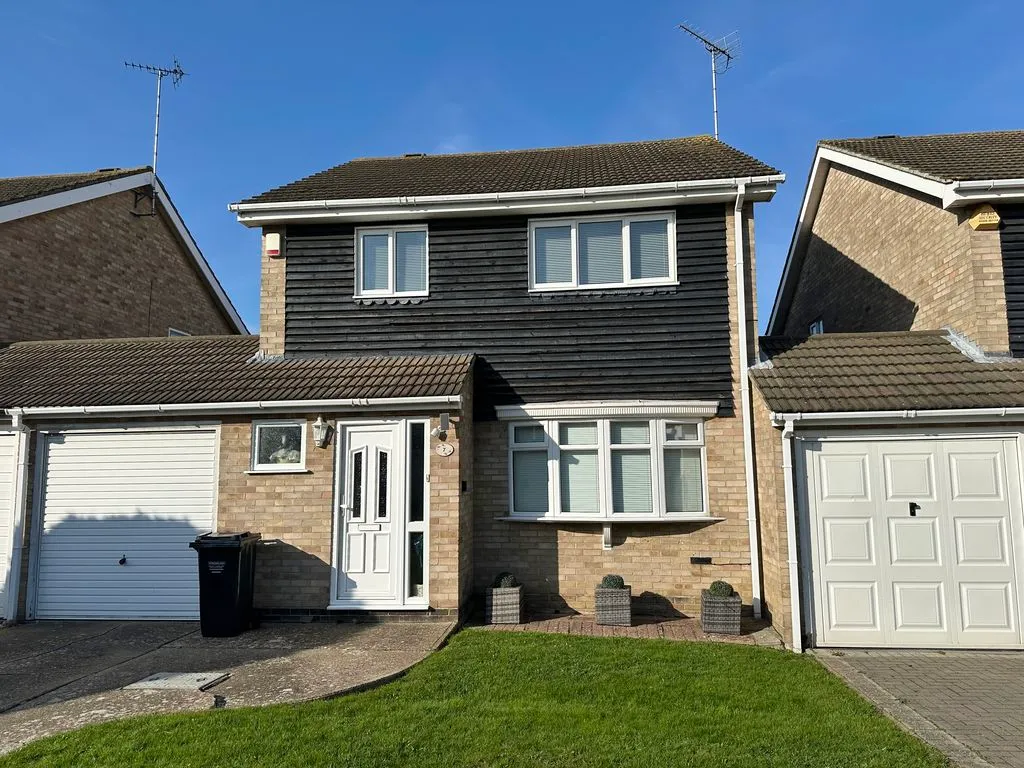 Norfolk Close, Laindon, SS15, photo 11