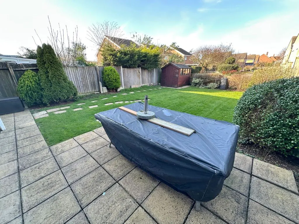 Norfolk Close, Laindon, SS15, photo 9