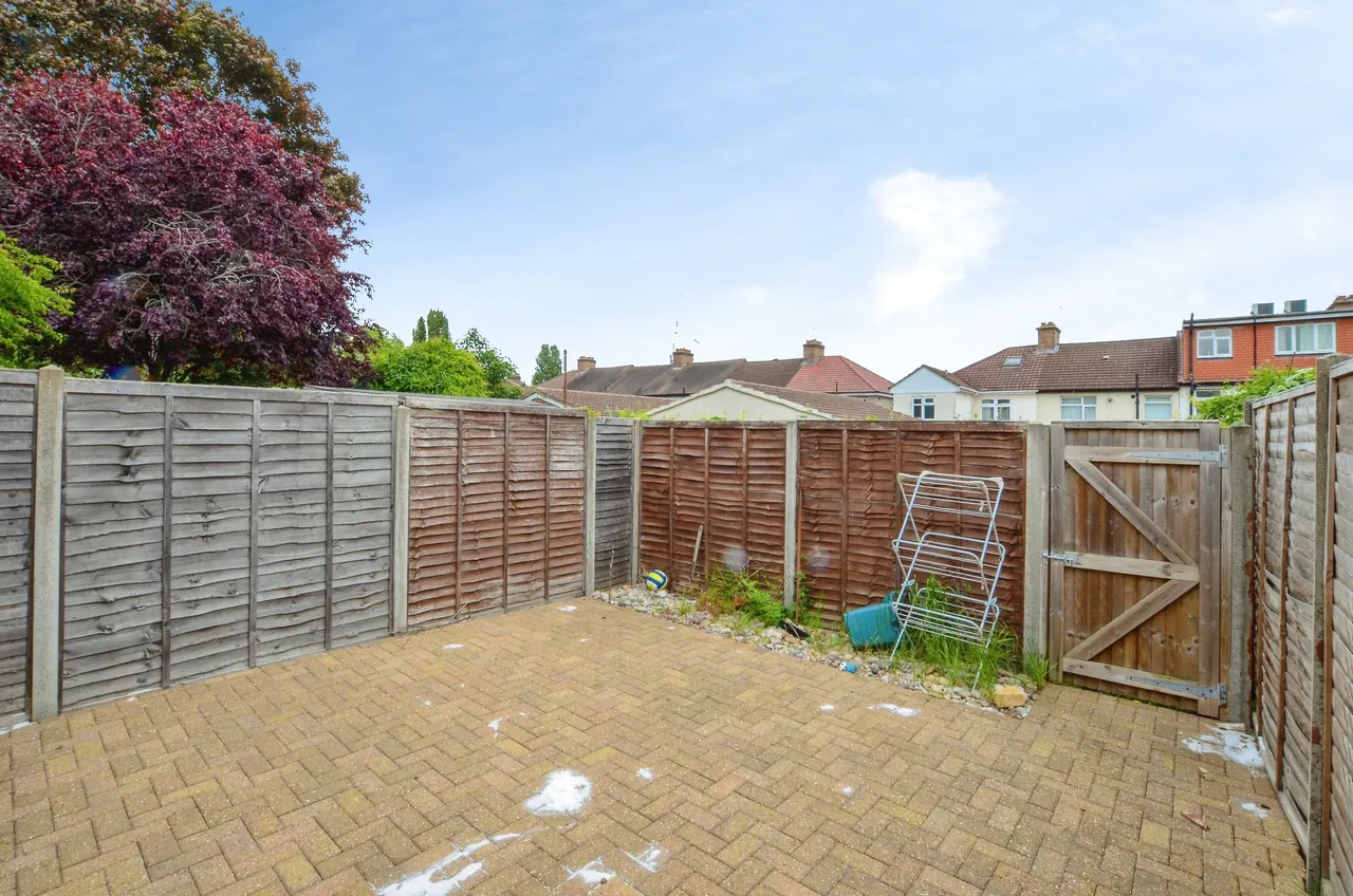 Barbican Road, Greenford, UB6, photo 4