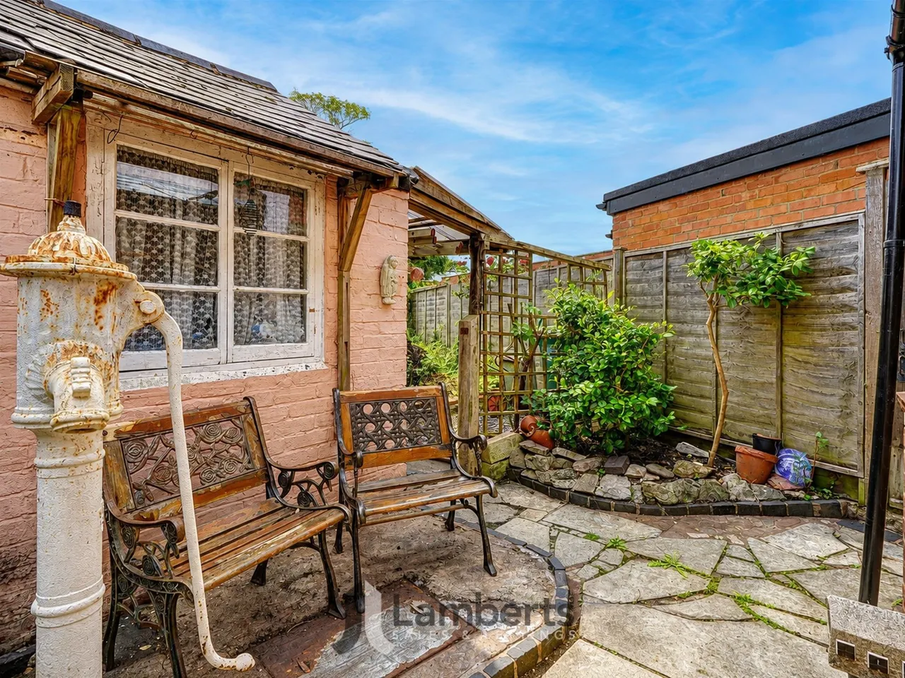 Rose Cottage, High Street, Studley, photo 17